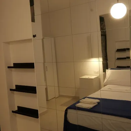 Couette-café Il Vicoletto - In Pieno Centro Cirò Marina